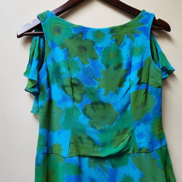 Vintage watercolour floral ruffle back dress - Picture 3 of 9